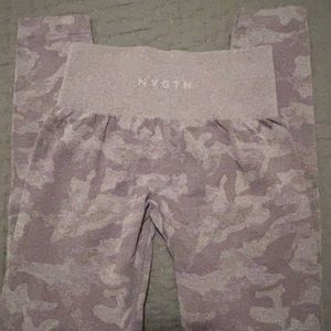 NVGTN camo leggings